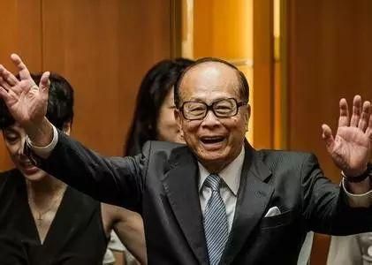 中国崛起,李嘉诚回来了