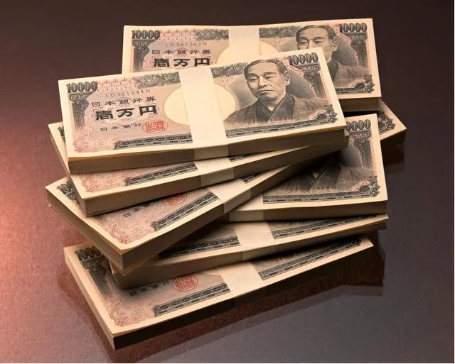 货币战争开始了？日元历史性贬值！人民币贬值？中国如何应对？